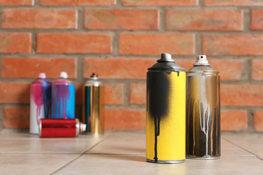 how does spray painting work
