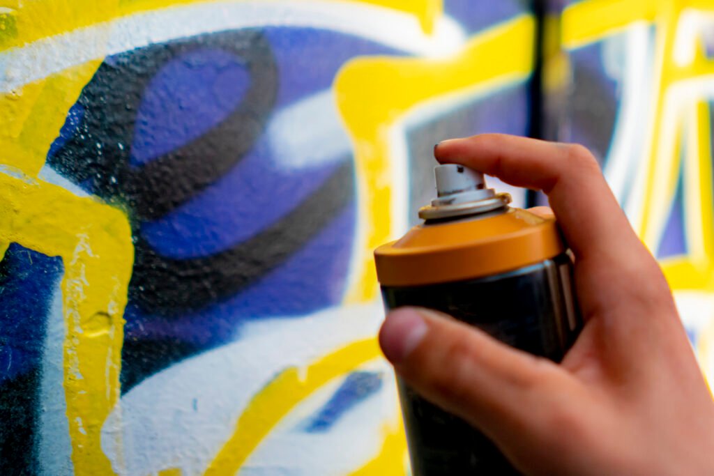 spray painting vs brush painting
